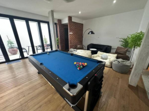 Bandar Botanic Klang lux bungalow Home stay